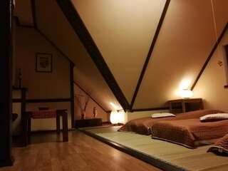 Отели типа «постель и завтрак» Villa-Japonica Висла Семейный номер-3